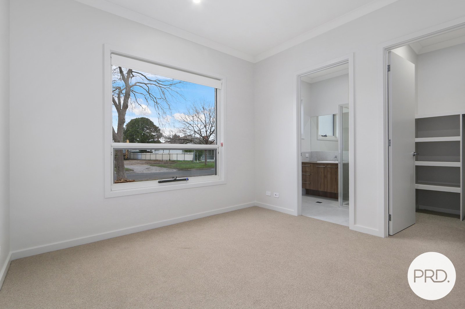 1035 Caratel Street NORTH ALBURY 5