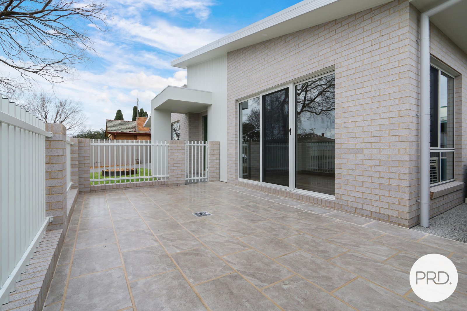 1035 Caratel Street NORTH ALBURY 9