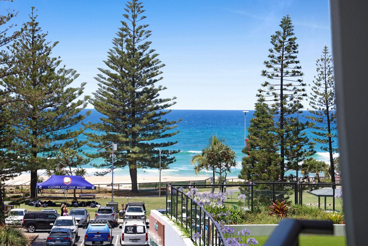 1035/2-14 The Esplanade Burleigh Heads 8