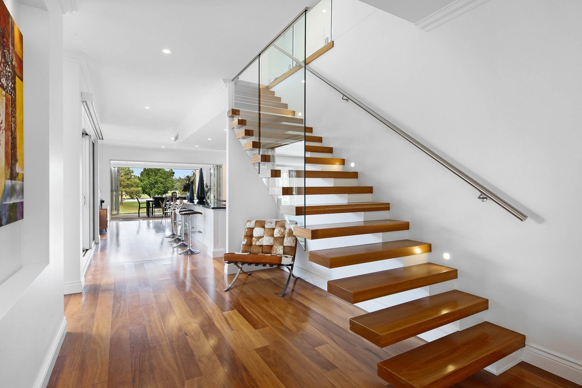 1036 Lakeview Terrace Benowa 4