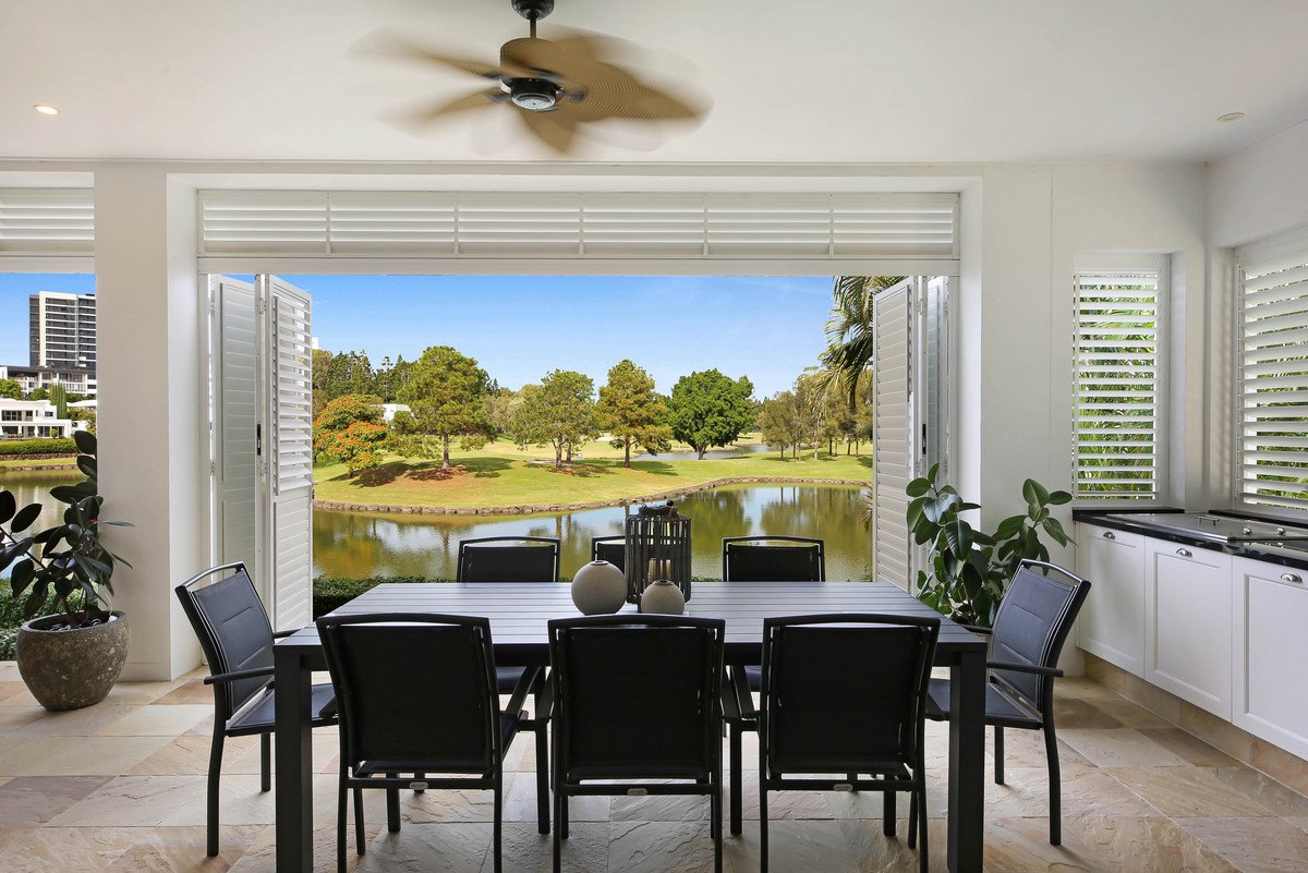 1036 Lakeview Terrace Benowa 14