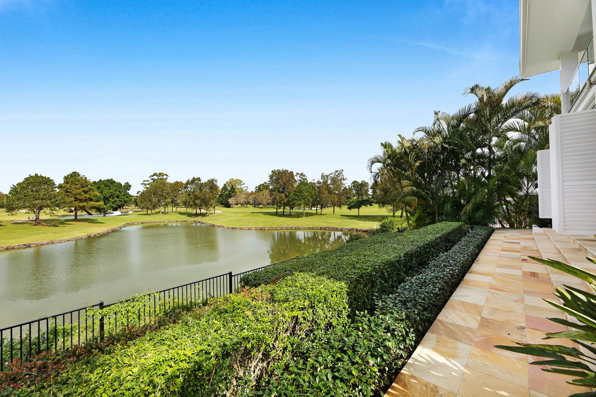 1036 Lakeview Terrace Benowa 17