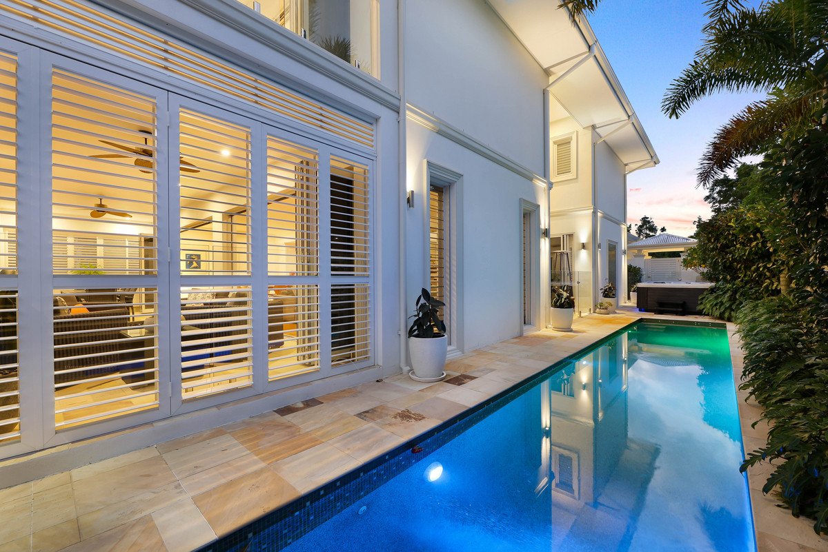 1036 Lakeview Terrace Benowa 19