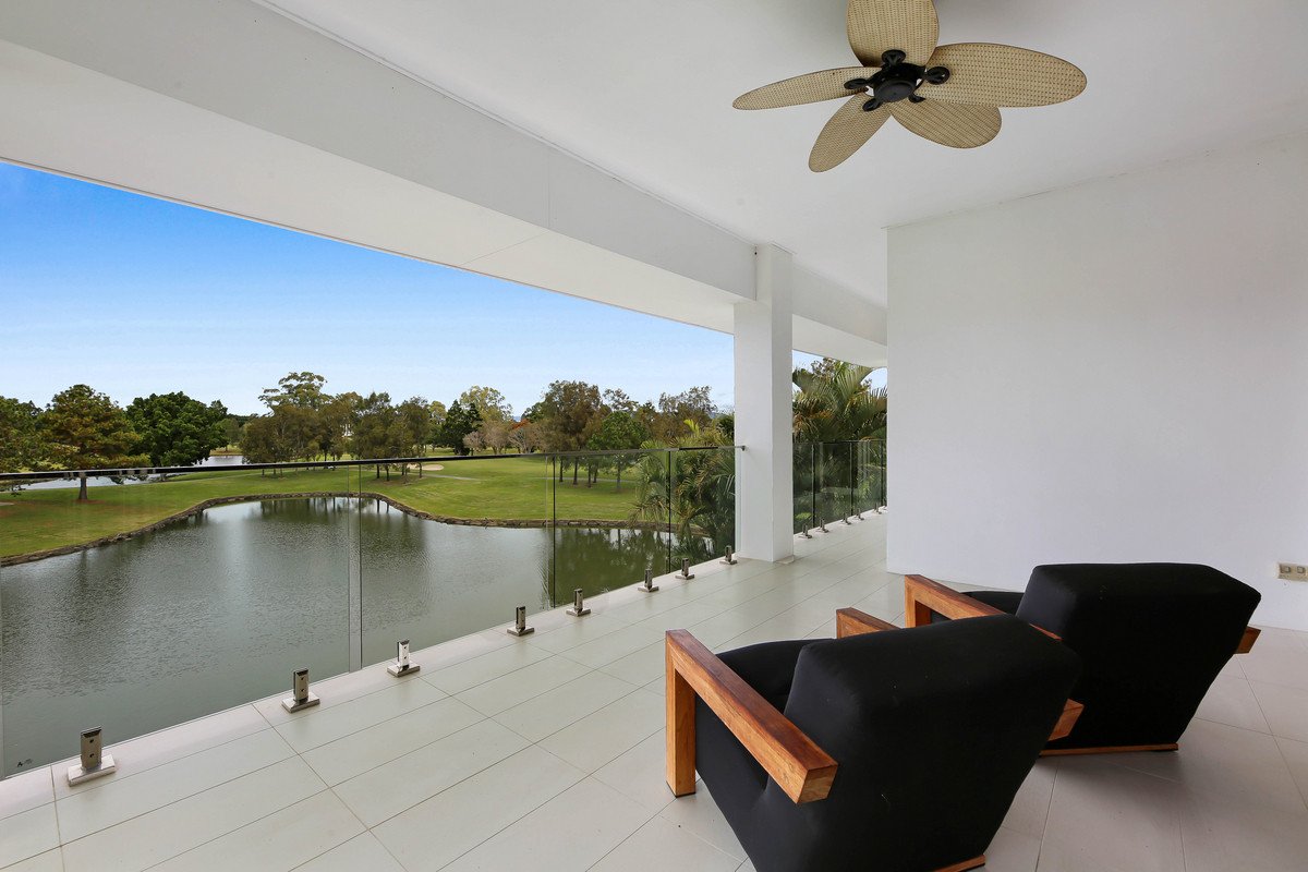 1036 Lakeview Terrace Benowa 24