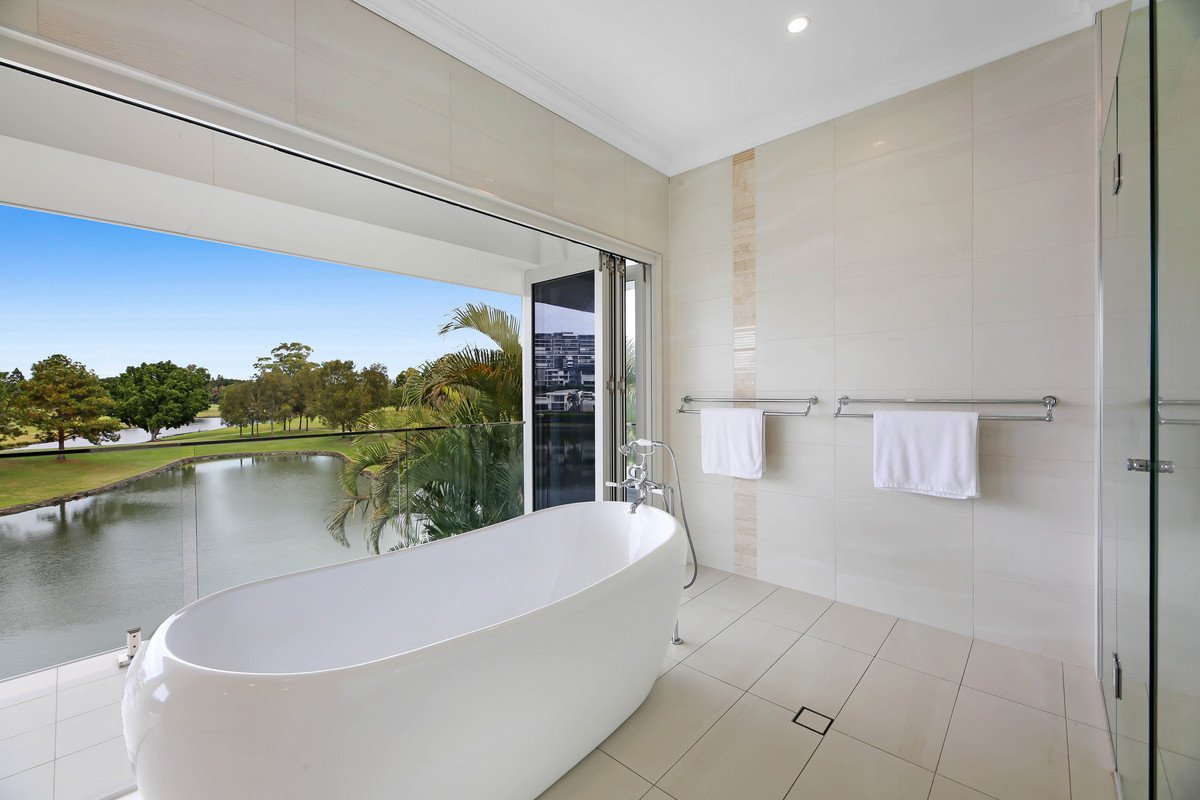 1036 Lakeview Terrace Benowa 26