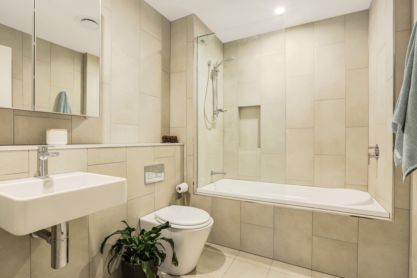 103/67 Flinders Street WOLLONGONG 5