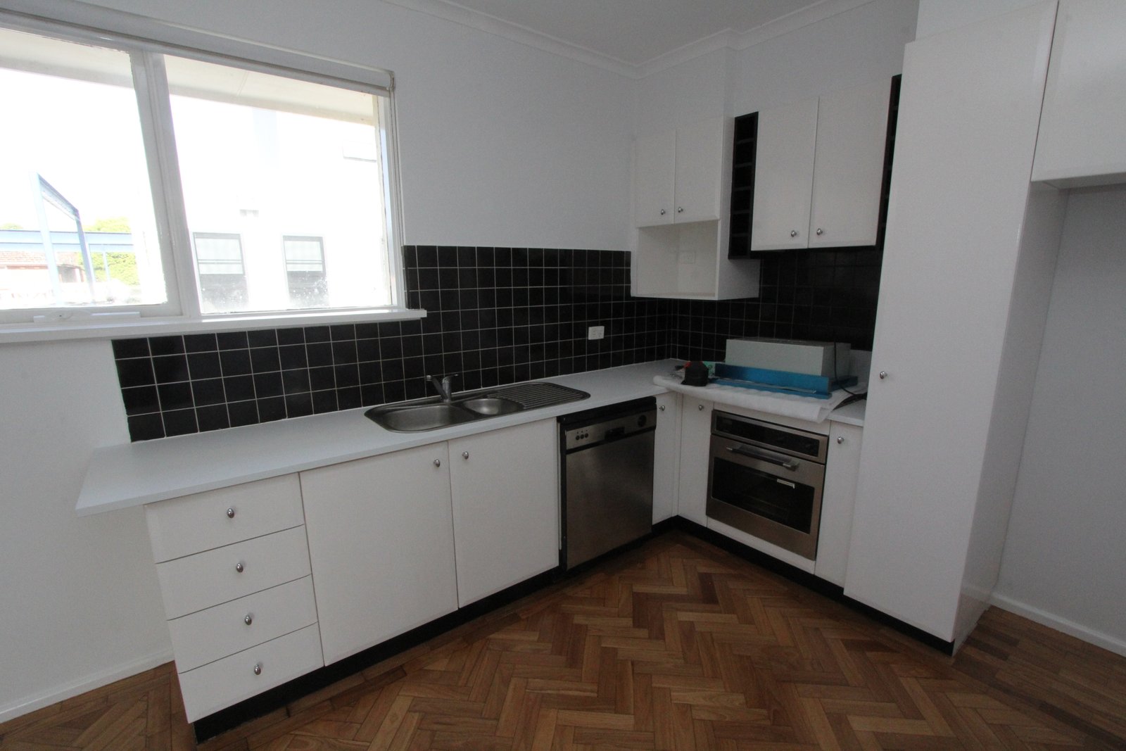 Real Estate and Property in 10/369 Neerim Road, Carnegie, VIC