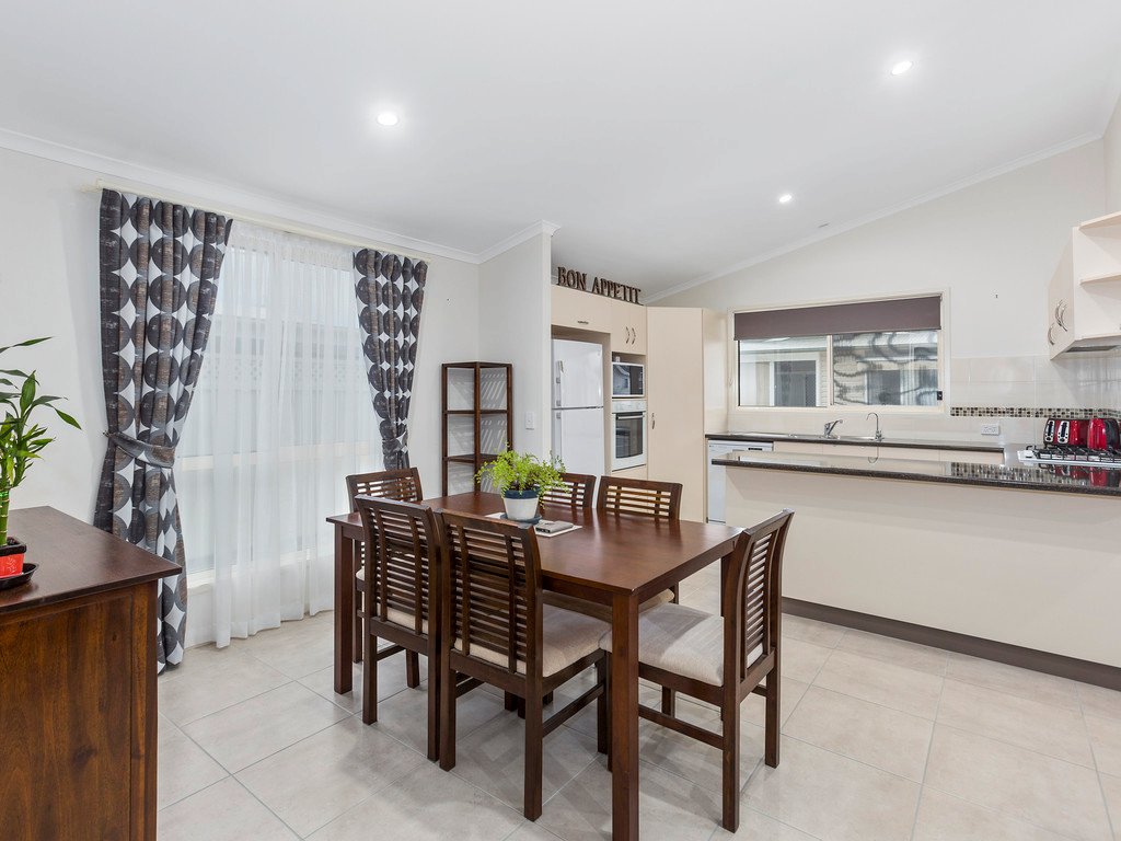 10/369 Pine Creek Way BONVILLE 9
