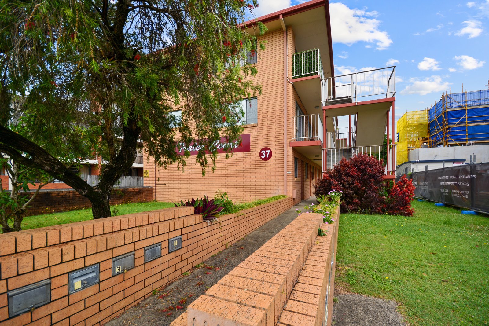 10/37 Boyd Street TWEED HEADS 1