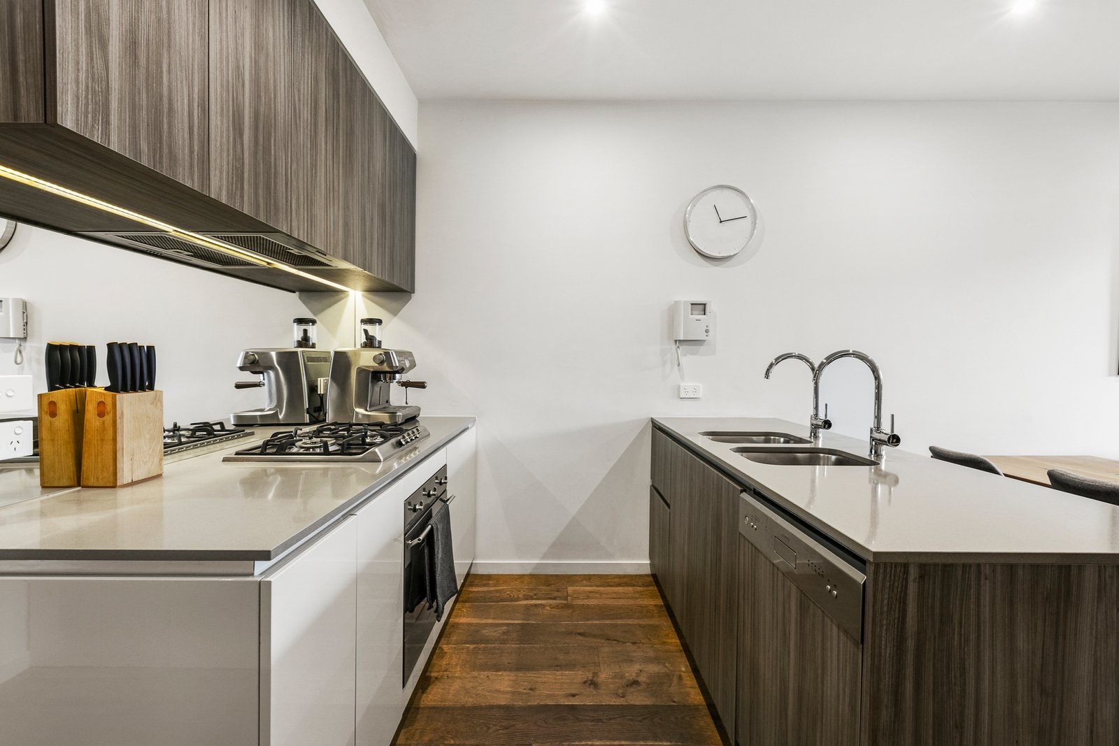 Gallery: 10/37 Park Street