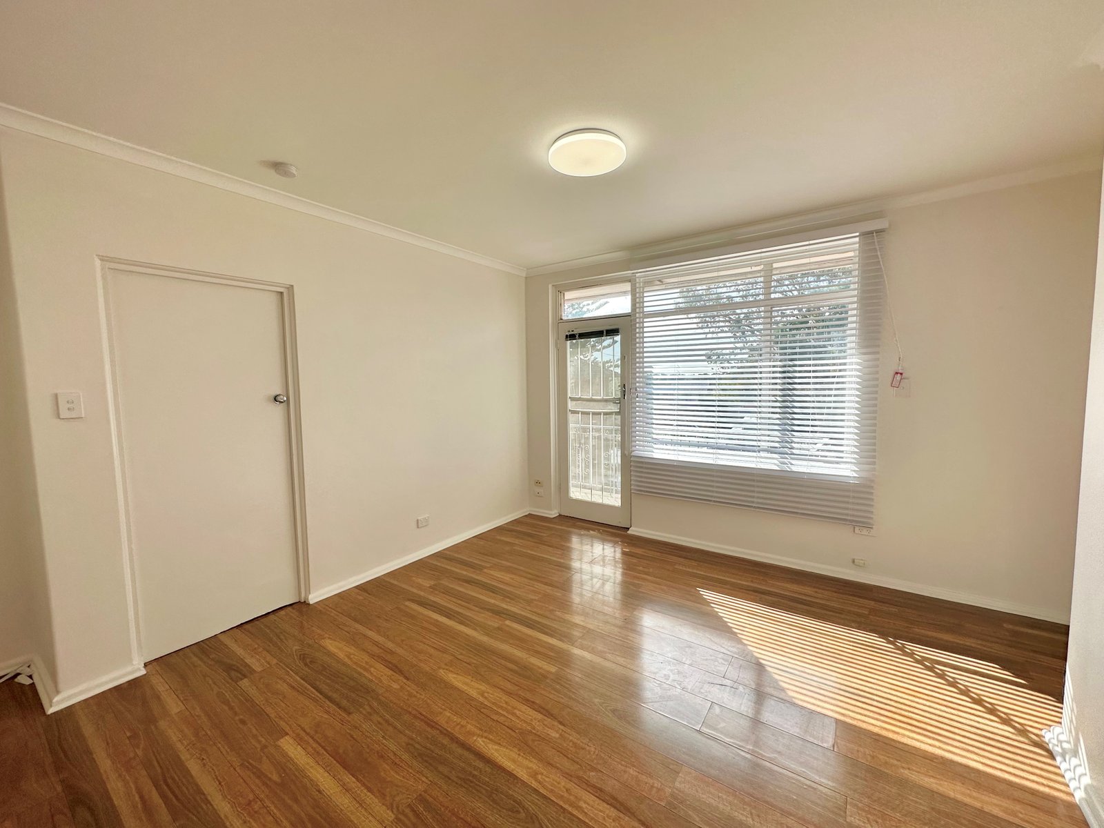 10/379 King Georges Road BEVERLY HILLS 1