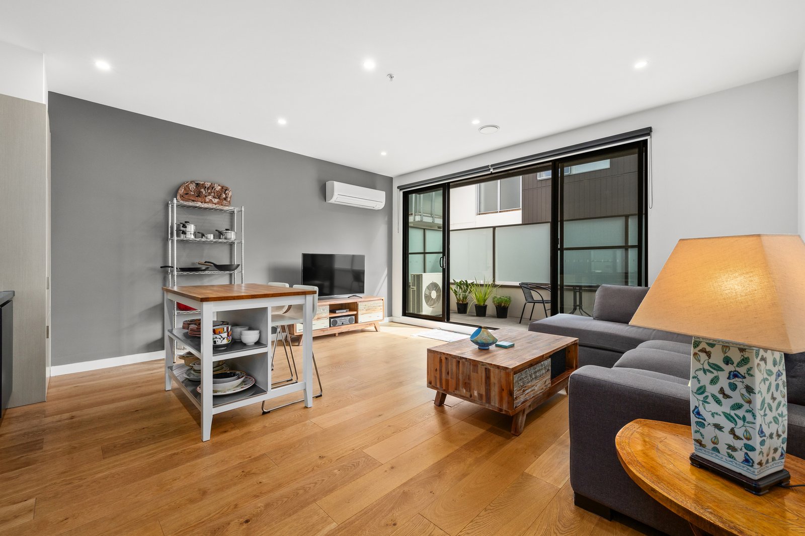 Gallery: 103/81 Warrigal Road