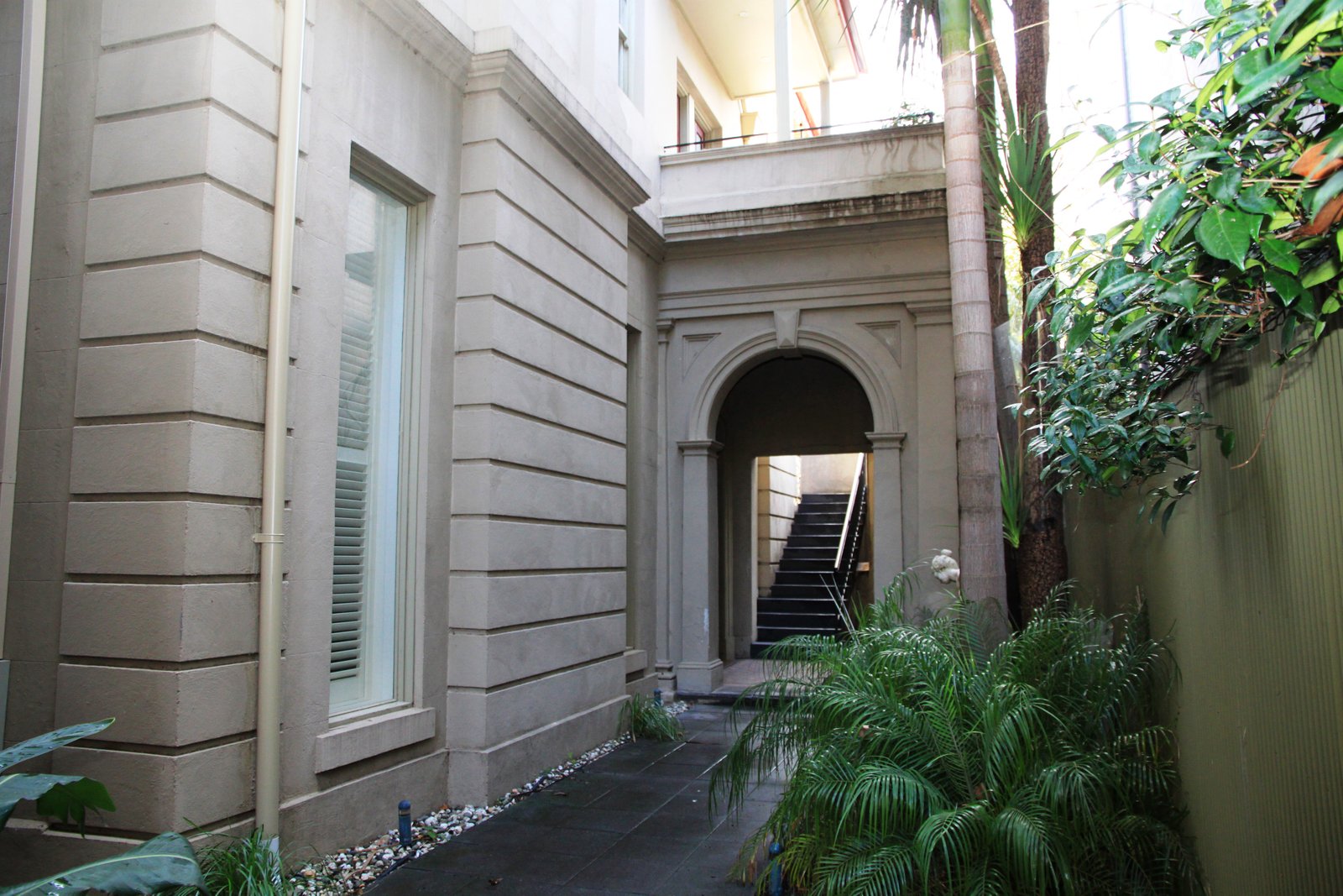 Gallery: 10/39 Acland Street
