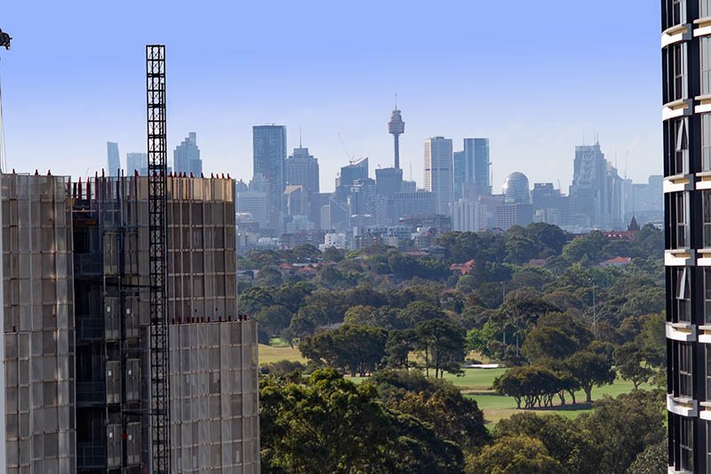 1039/1 Studio Drive EASTGARDENS 4