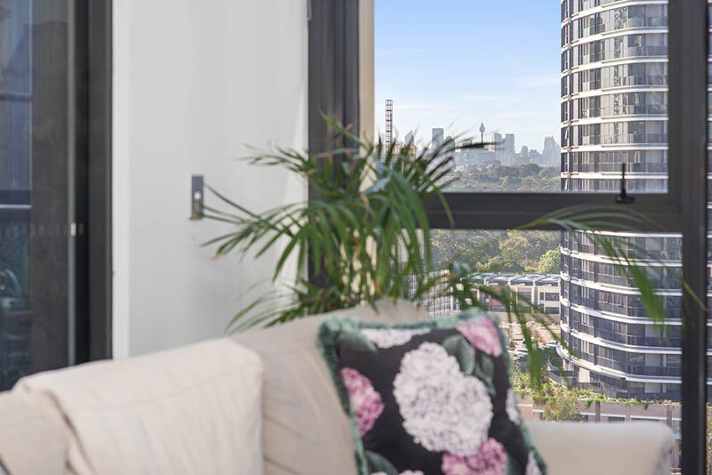 1039/1 Studio Drive EASTGARDENS 5