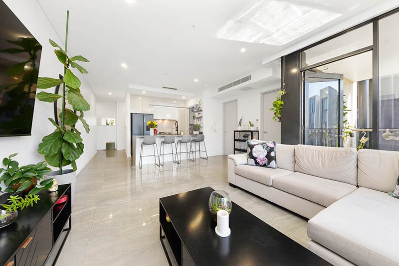 1039/1 Studio Drive EASTGARDENS 13