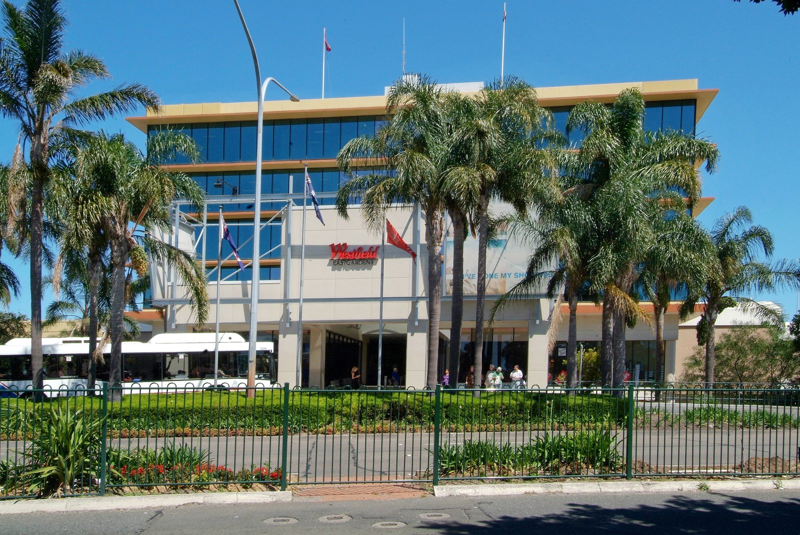 1039/1 Studio Drive EASTGARDENS 17