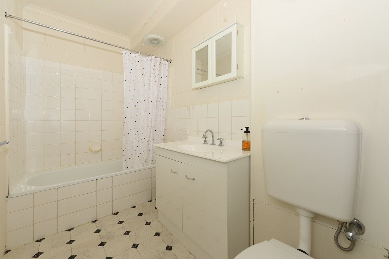 10/3A Montagu Street MOUNT STUART 6