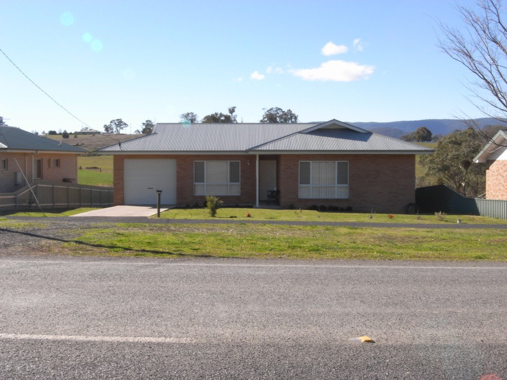 104 Albury St  TUMBARUMBA 1