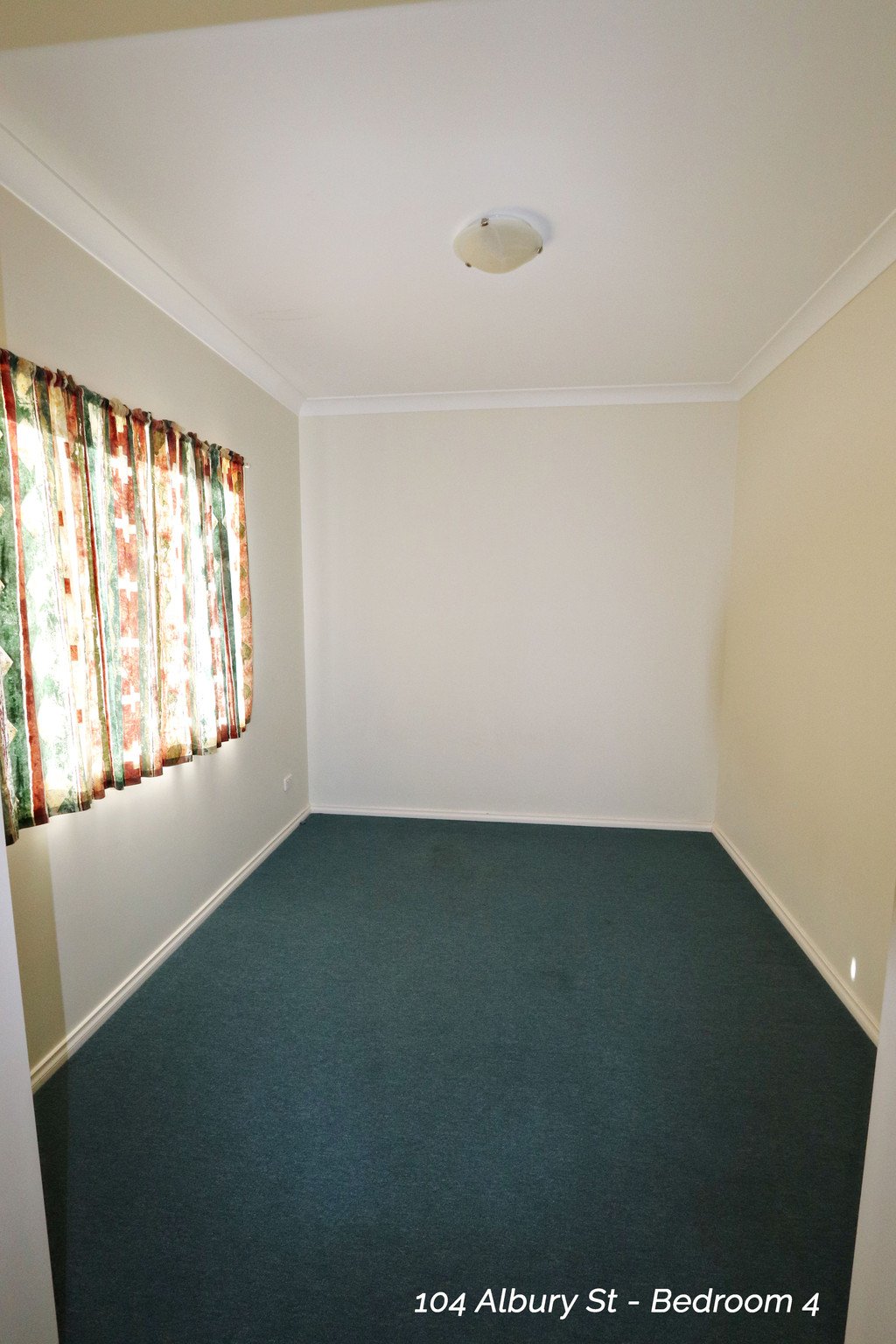 104 Albury Street TUMBARUMBA 10