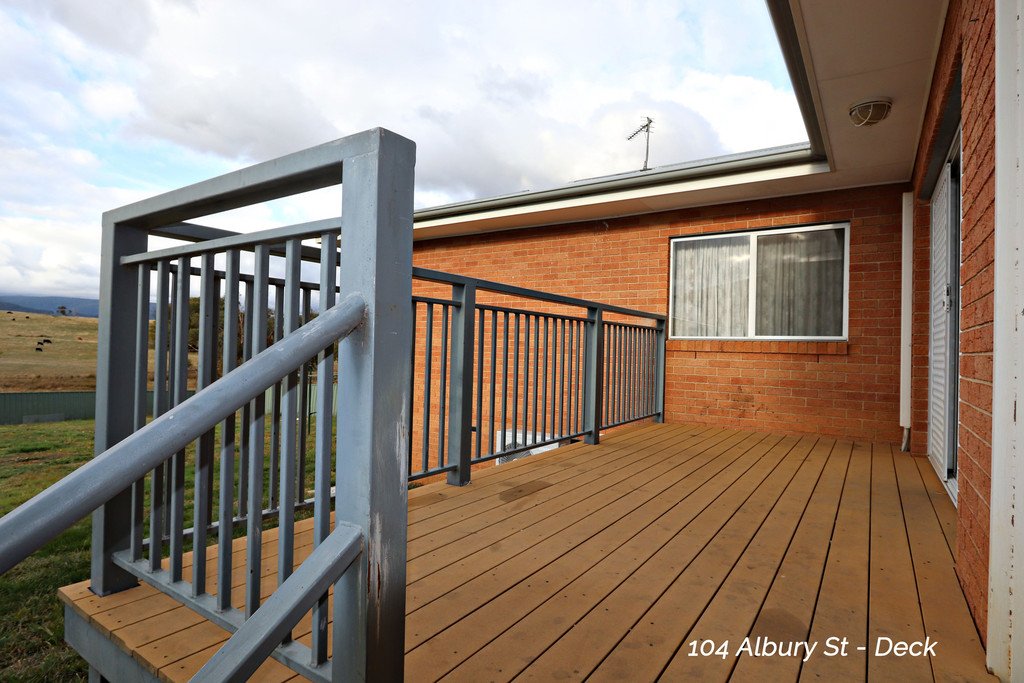 104 Albury Street TUMBARUMBA 12