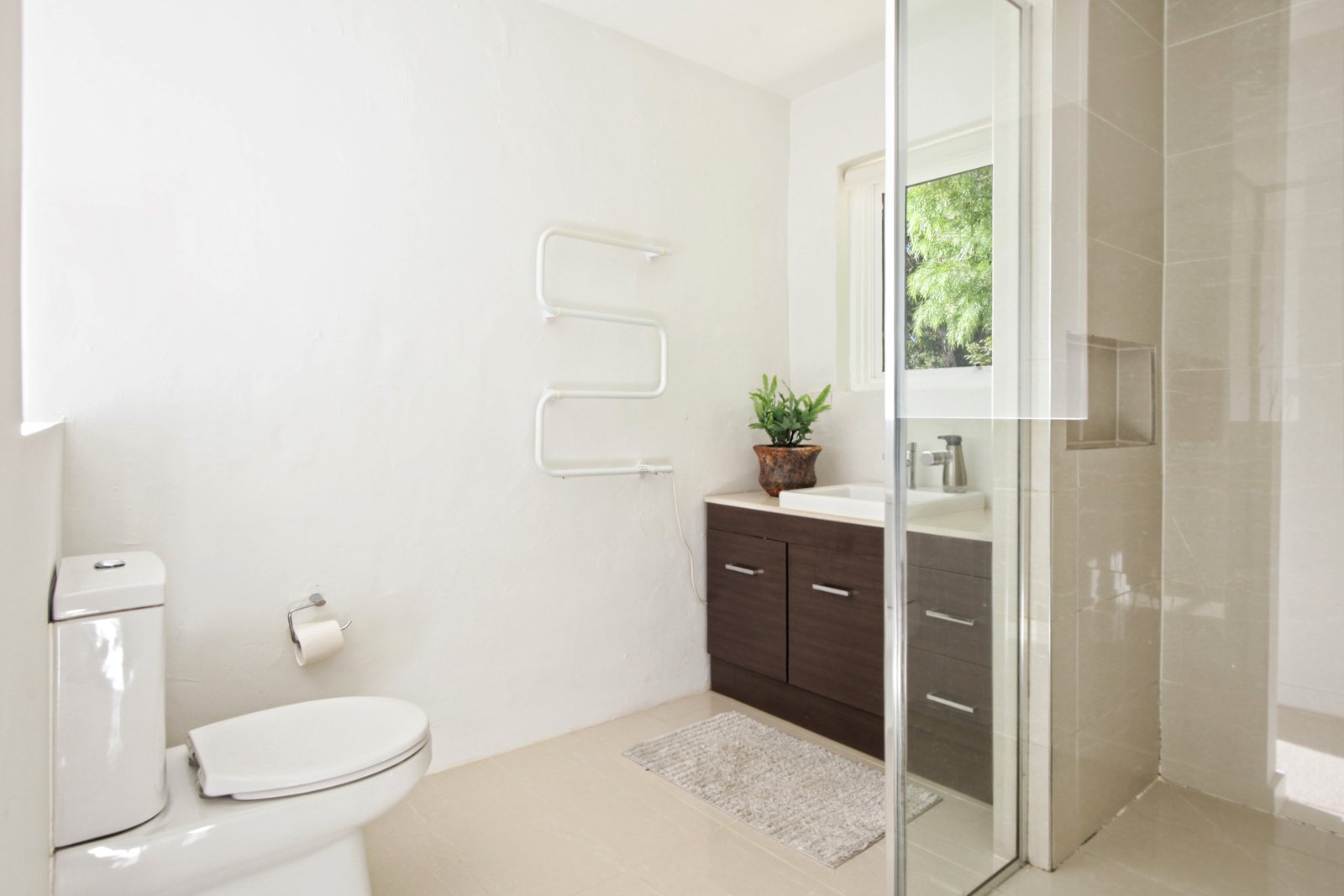 Real Estate and Property in 104 Blackmore Road, Woodend, VIC