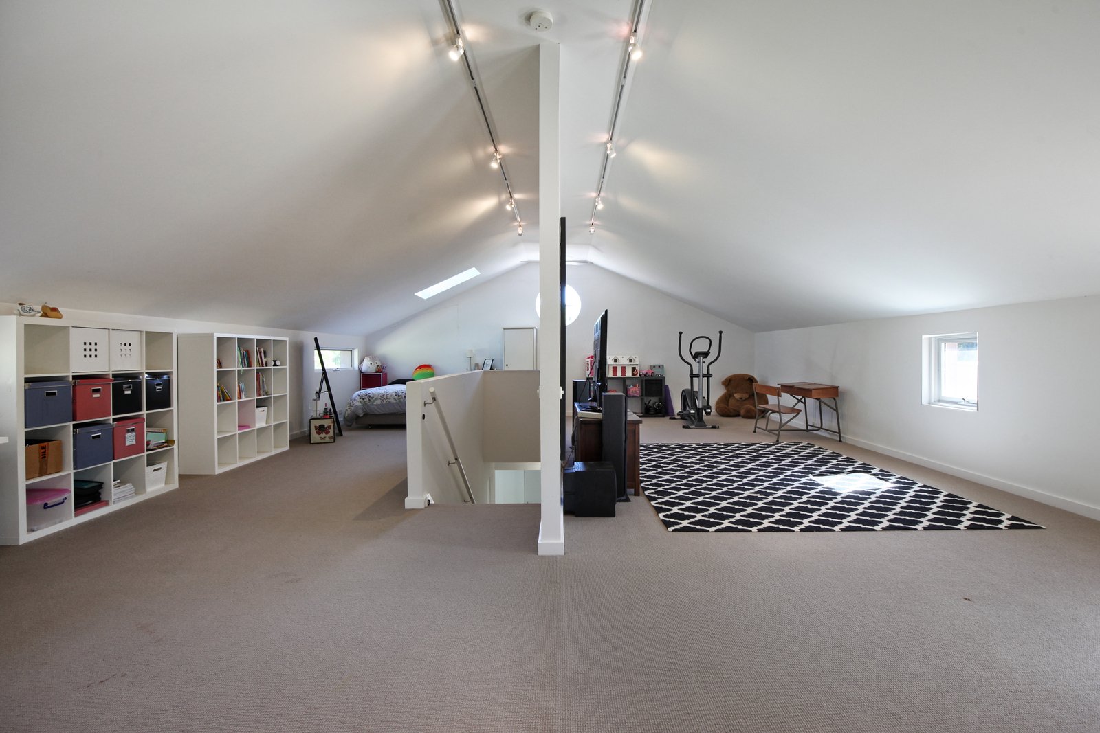 Real Estate and Property in 104 Blackmore Road, Woodend, VIC