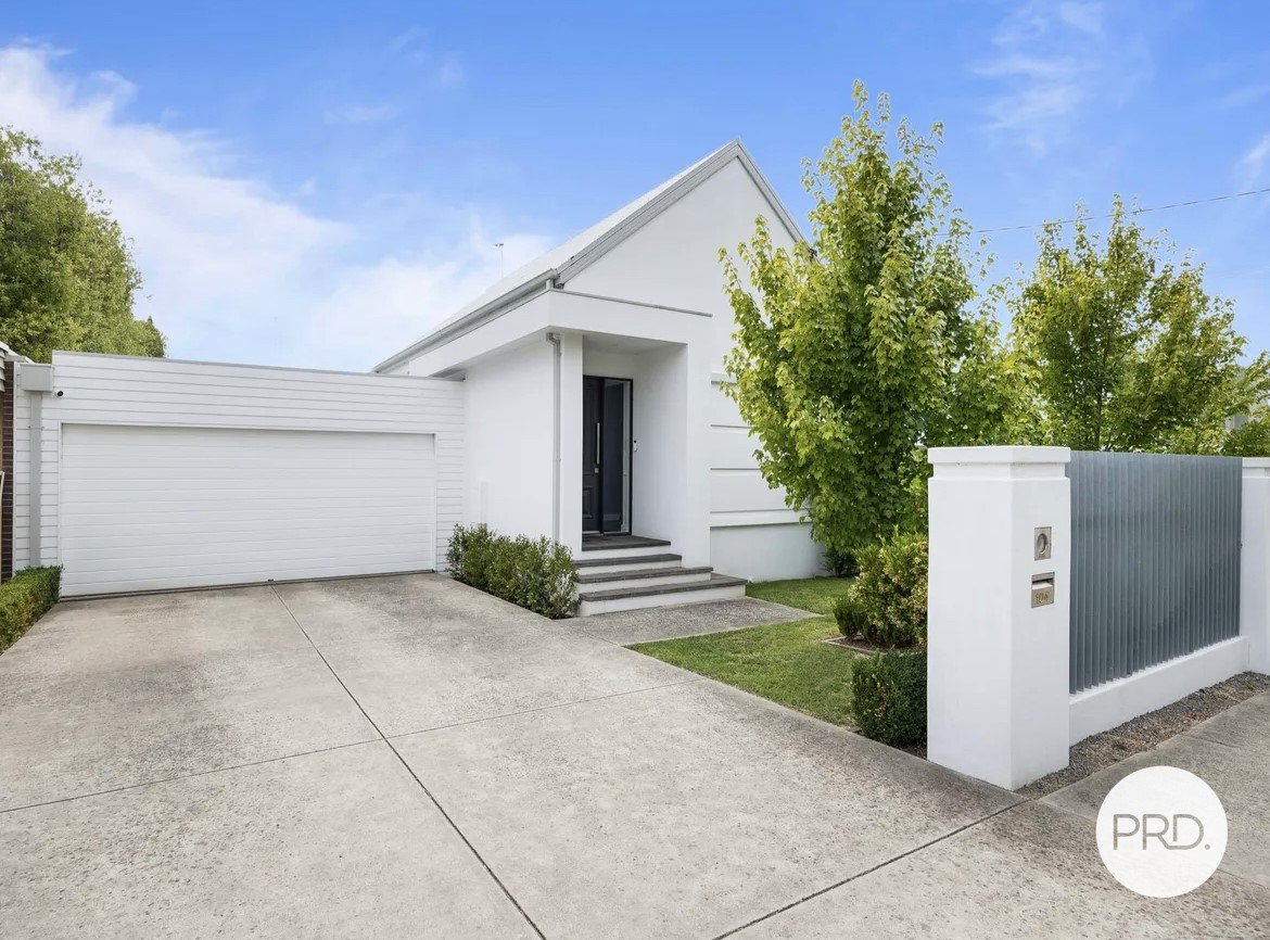 104 Duncan Street LAKE WENDOUREE 1