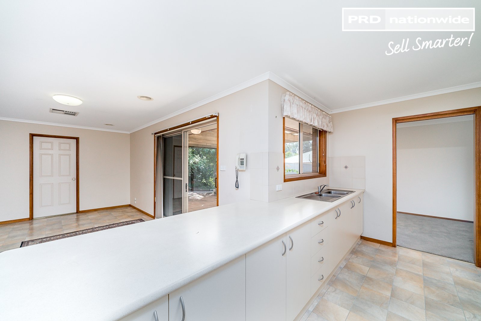 104 Kaloona Drive BOURKELANDS 6