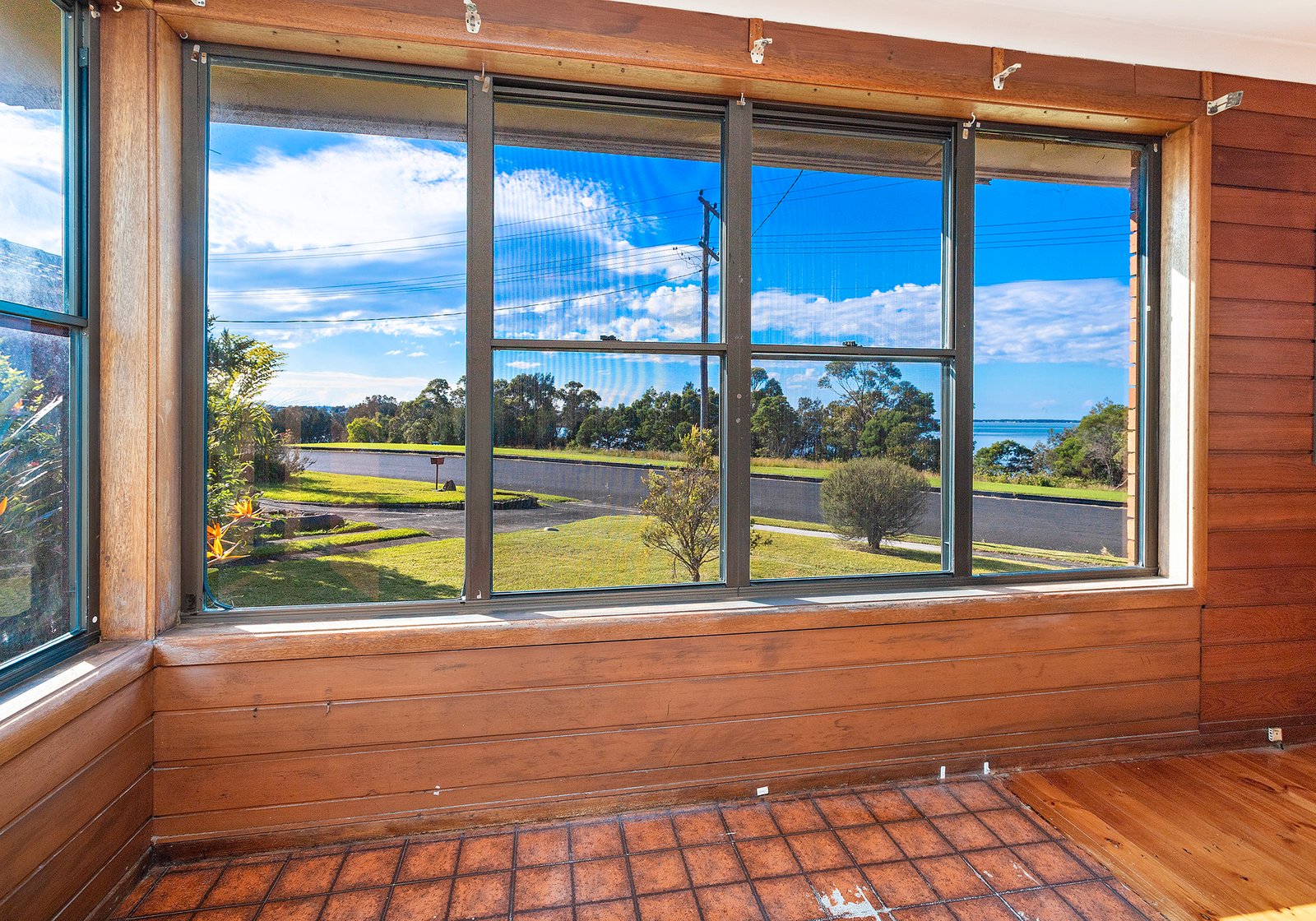 104 Lakeside Drive KOONAWARRA 4
