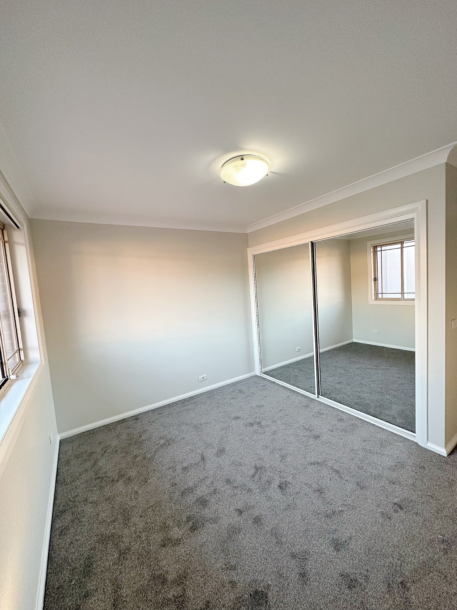 10/4 Myall Road CASULA 6