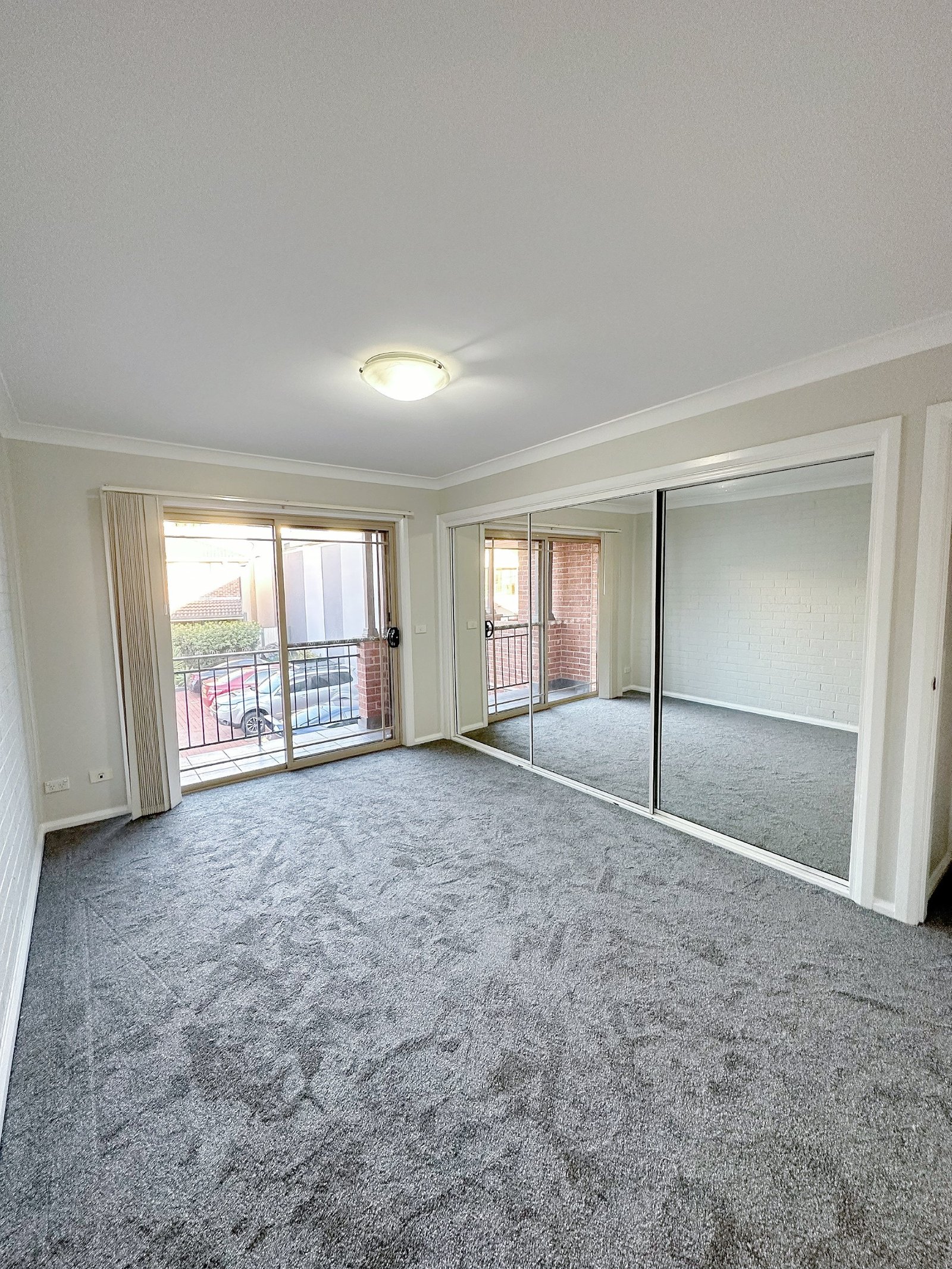 10/4 Myall Road CASULA 7