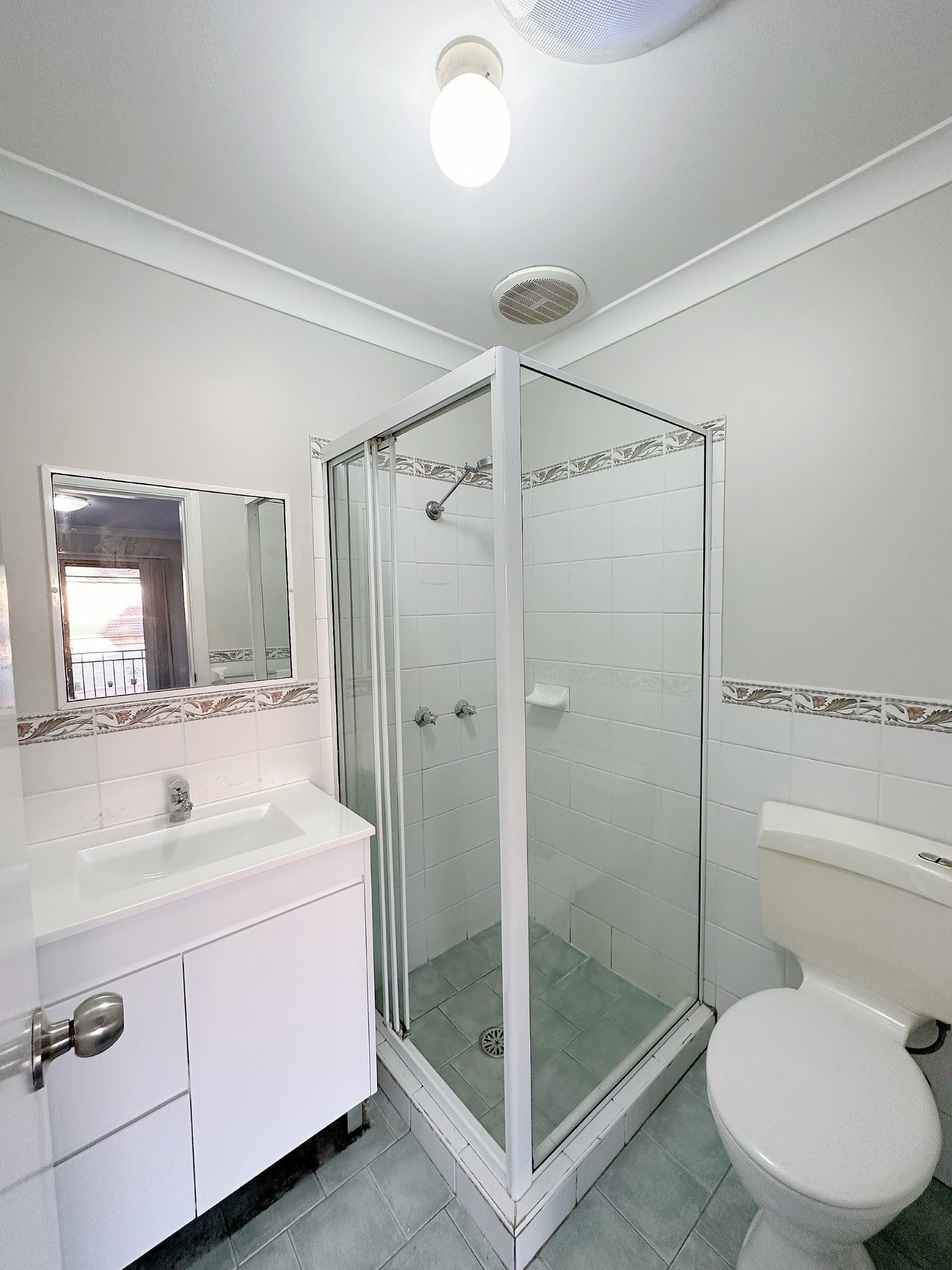 10/4 Myall Road CASULA 8