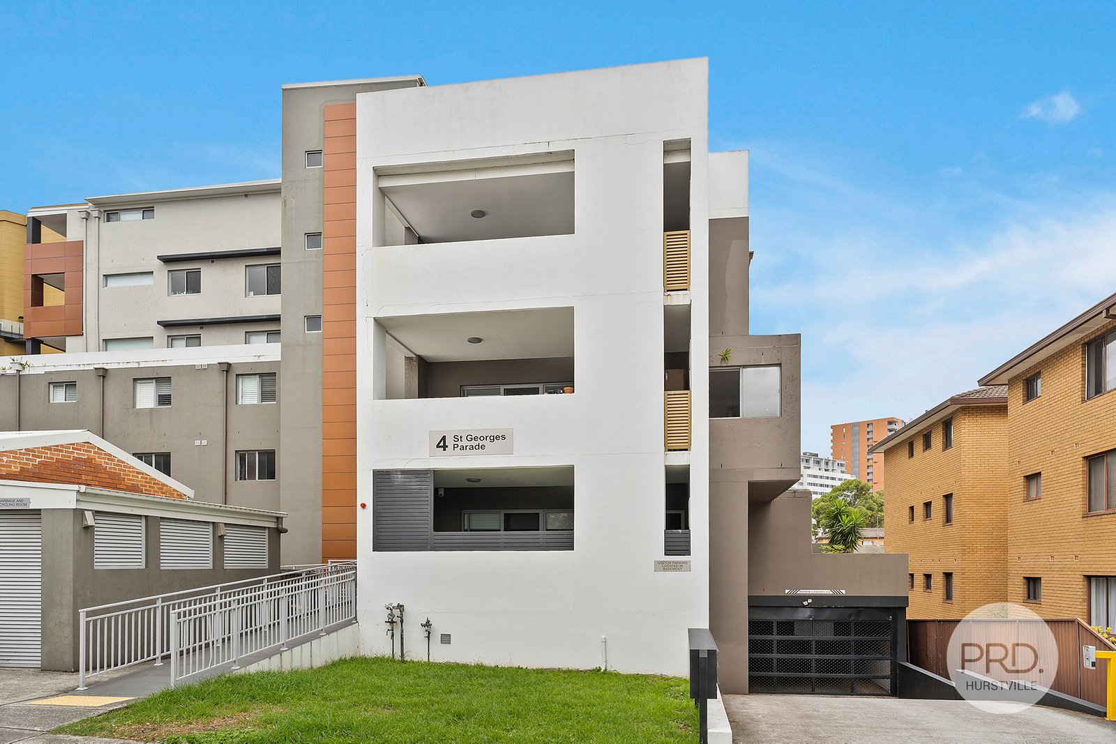 10/4 St Georges Parade HURSTVILLE 8