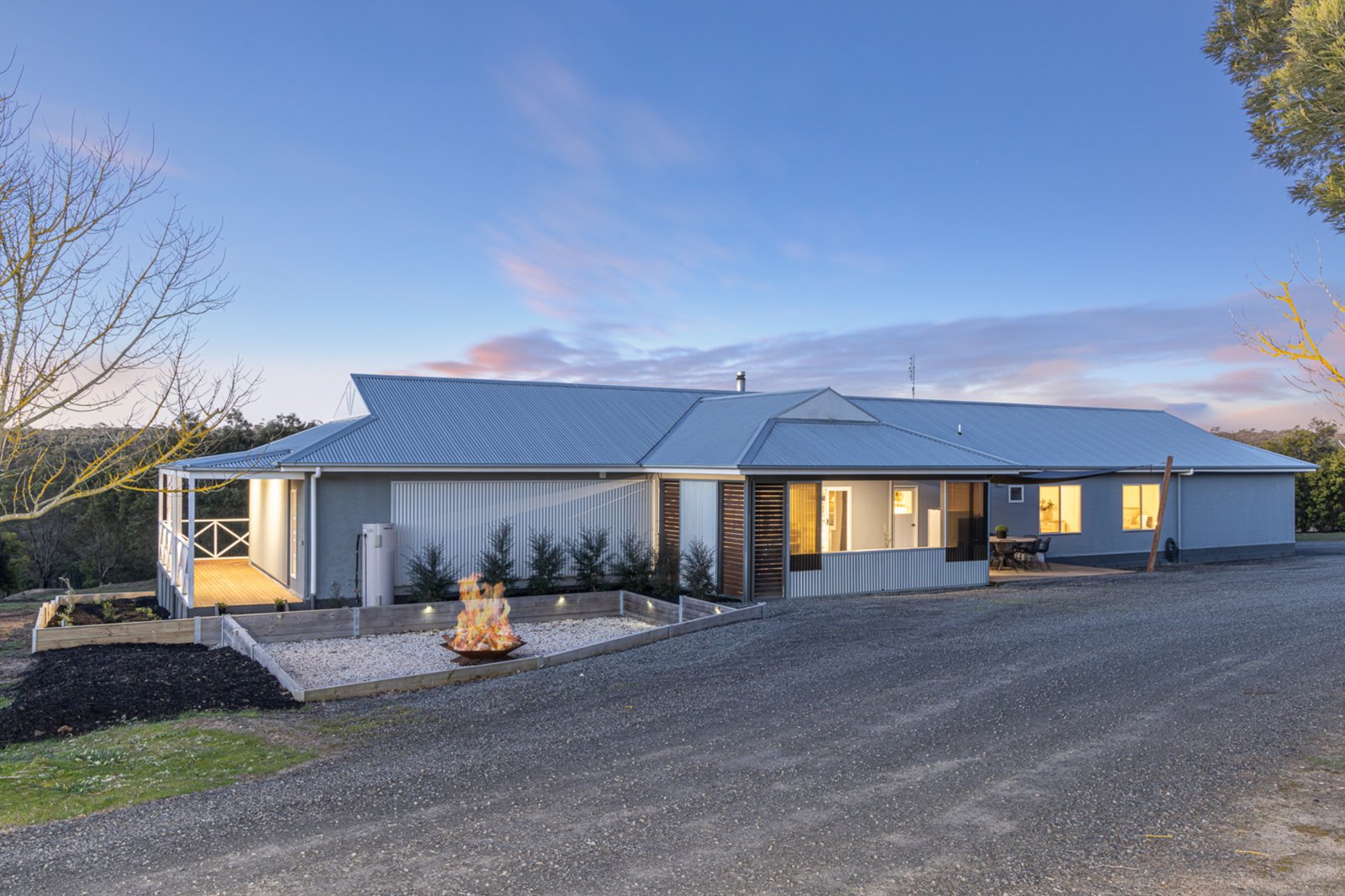 Gallery: 104 Tantaus Road