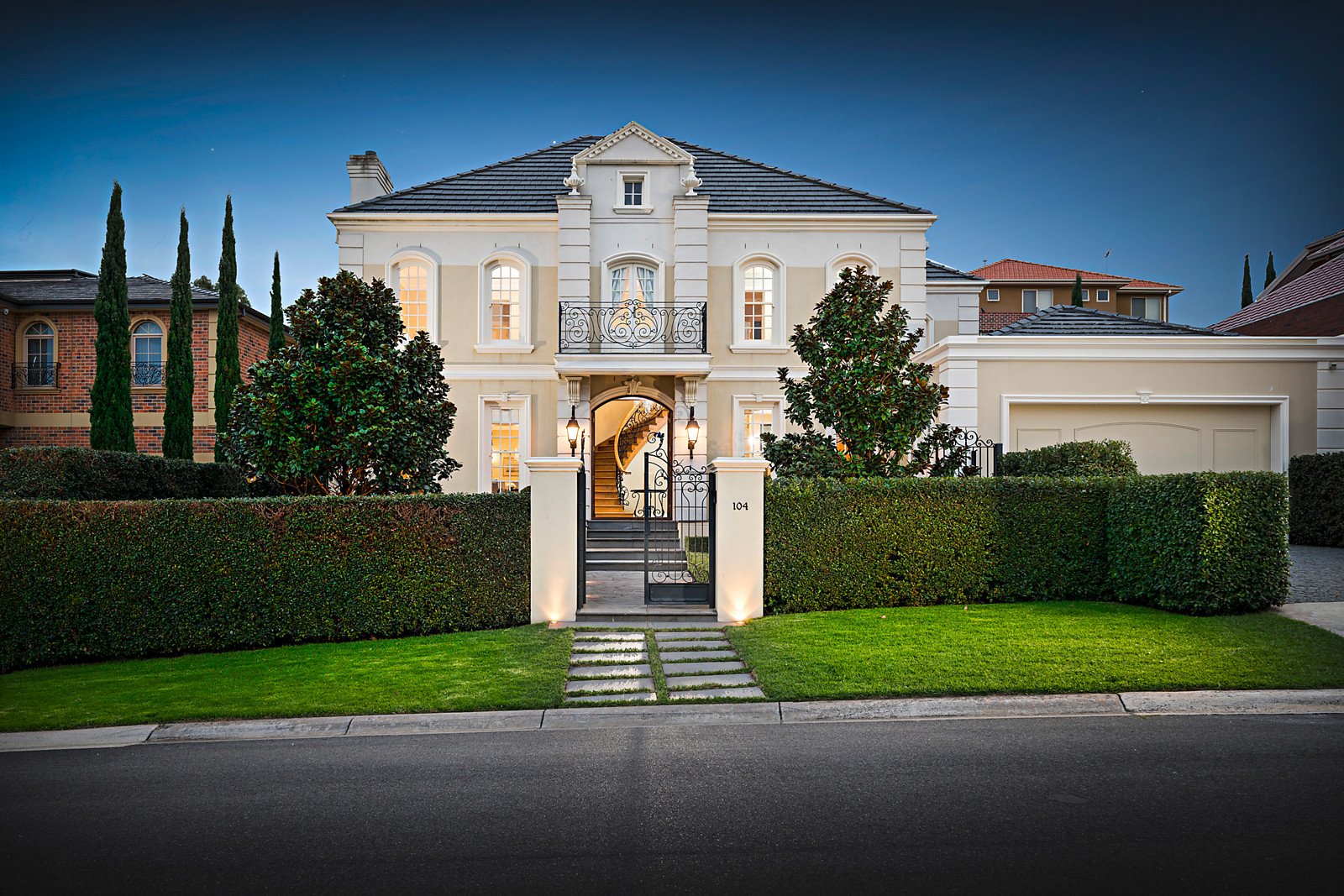 104 Templewood Crescent, Avondale Heights VIC 3034