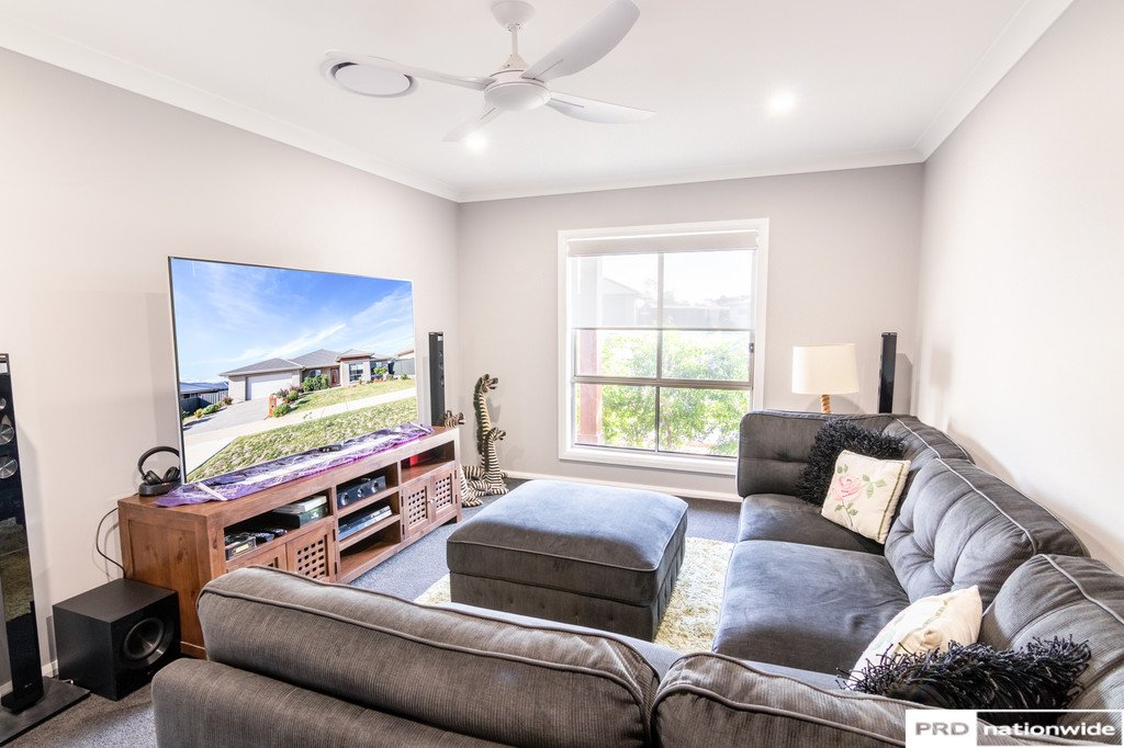 104 Verdelho Drive TAMWORTH 19
