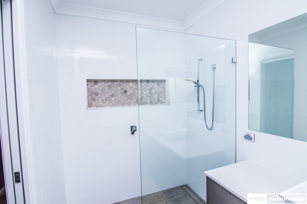 104 Verdelho Drive TAMWORTH 25