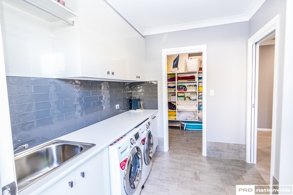104 Verdelho Drive TAMWORTH 26