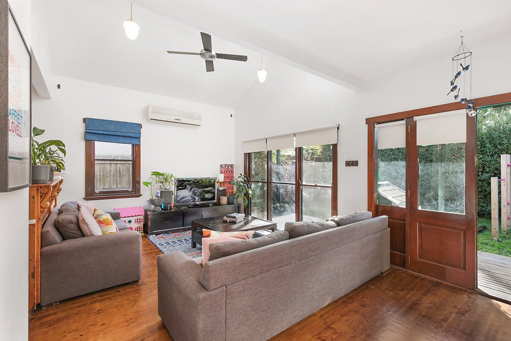 Gallery: 104 Weller Street