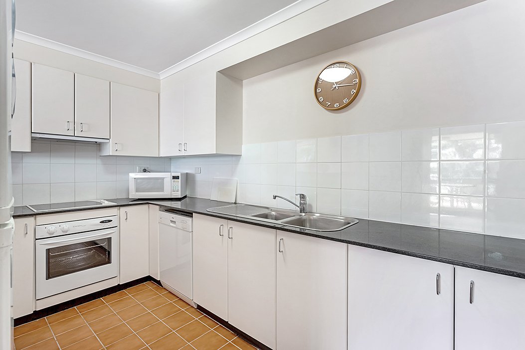 10/40 Horizons Drive SALAMANDER BAY 3