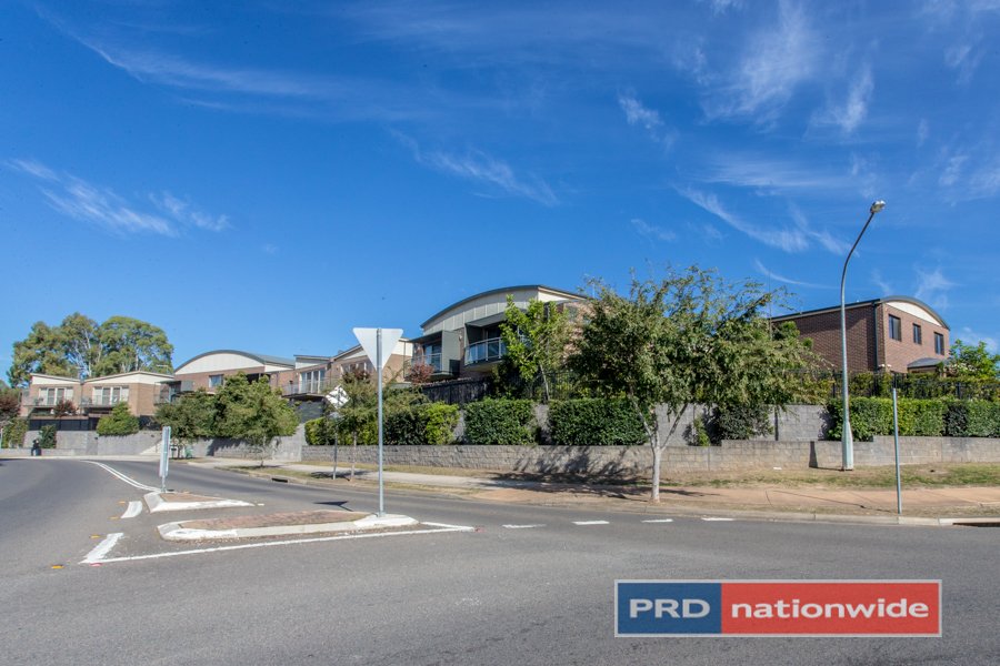 10/400 Glenmore Parkway GLENMORE PARK 24