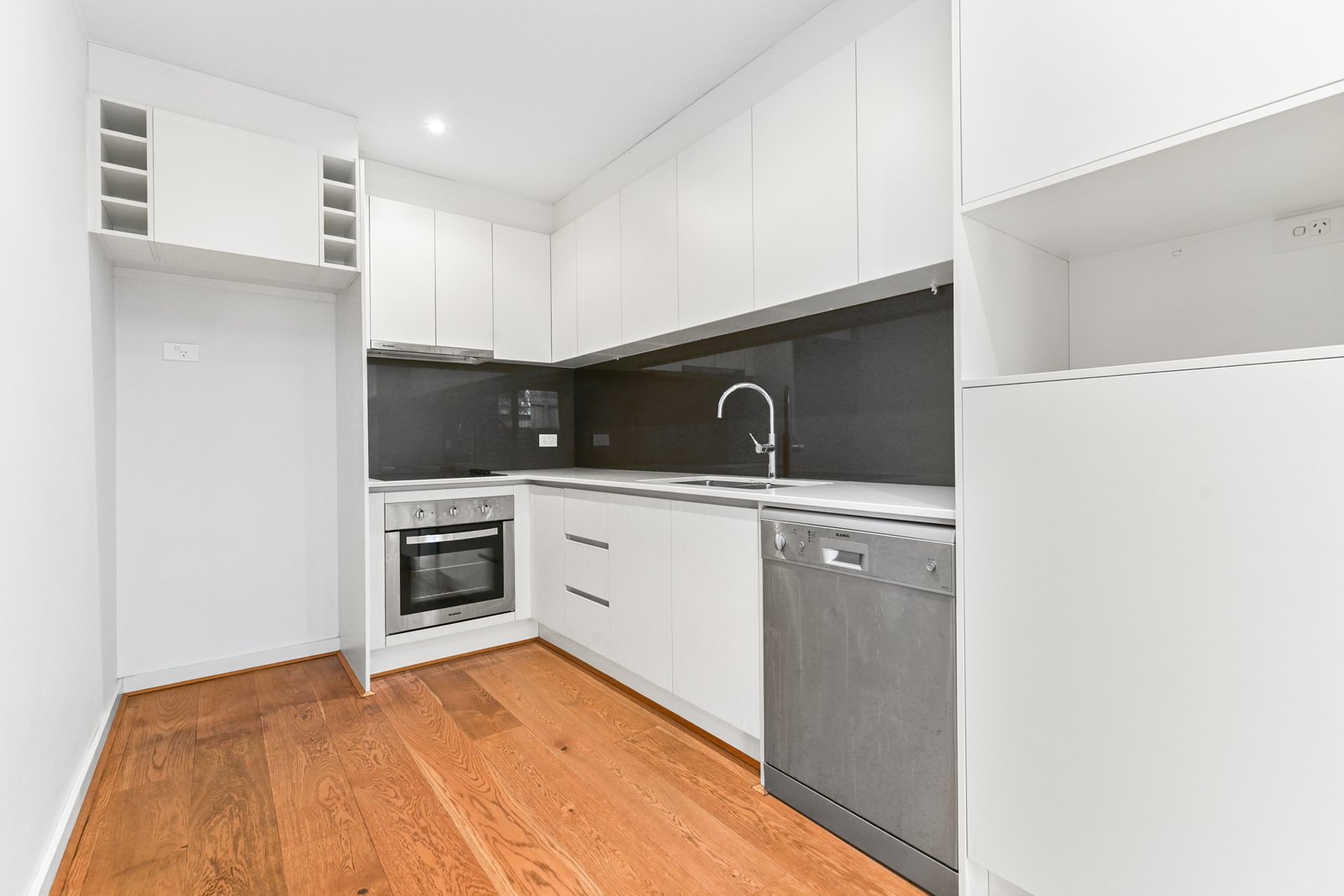 Gallery: 10/41 Murrumbeena Road