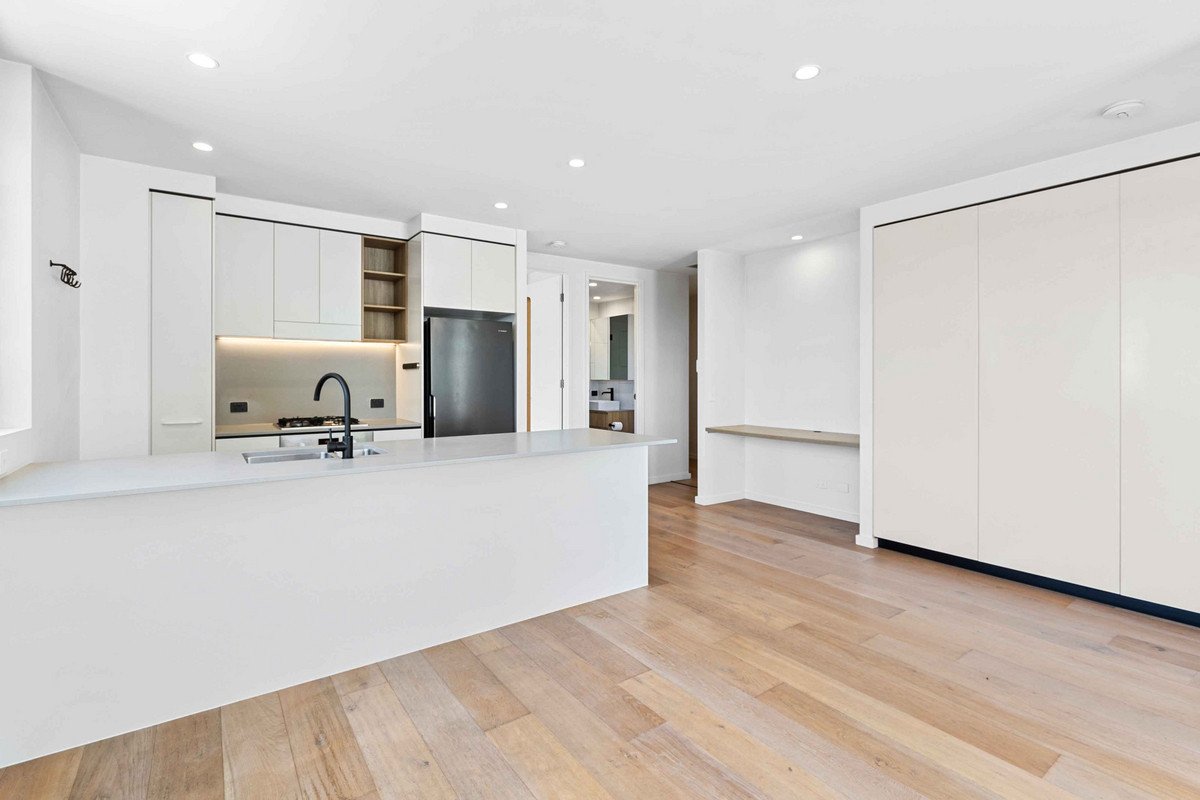 104/13-15 Haig Street Coolangatta 1