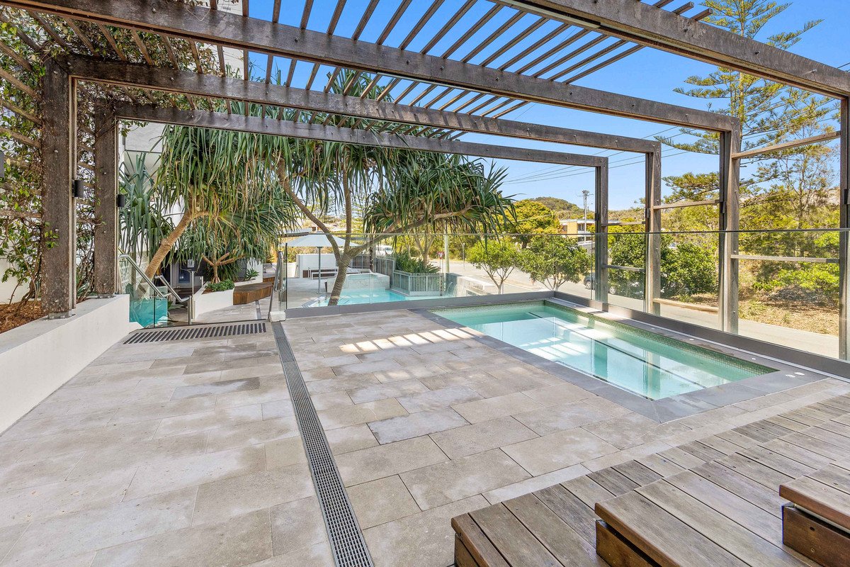 104/13-15 Haig Street Coolangatta 2