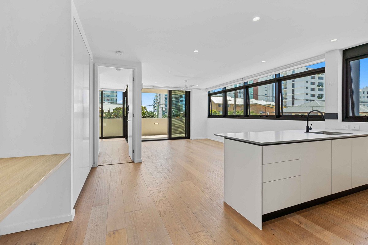 104/13-15 Haig Street Coolangatta 4