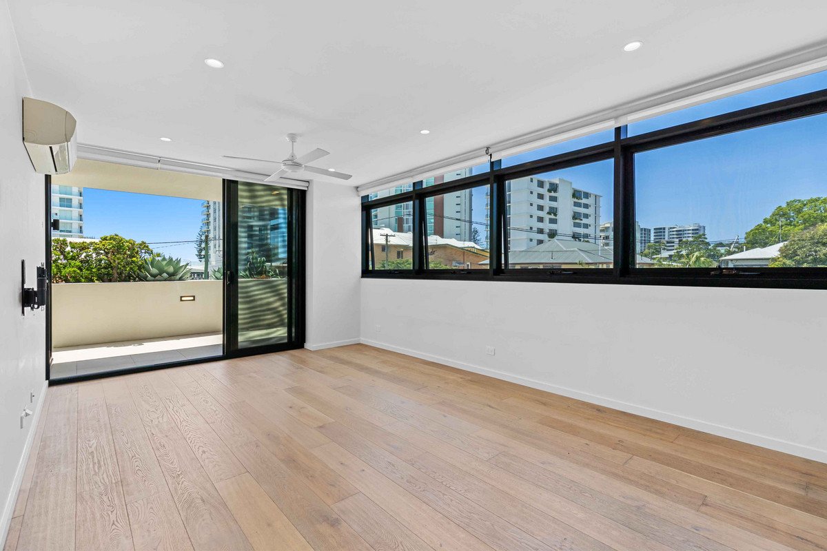 104/13-15 Haig Street Coolangatta 5