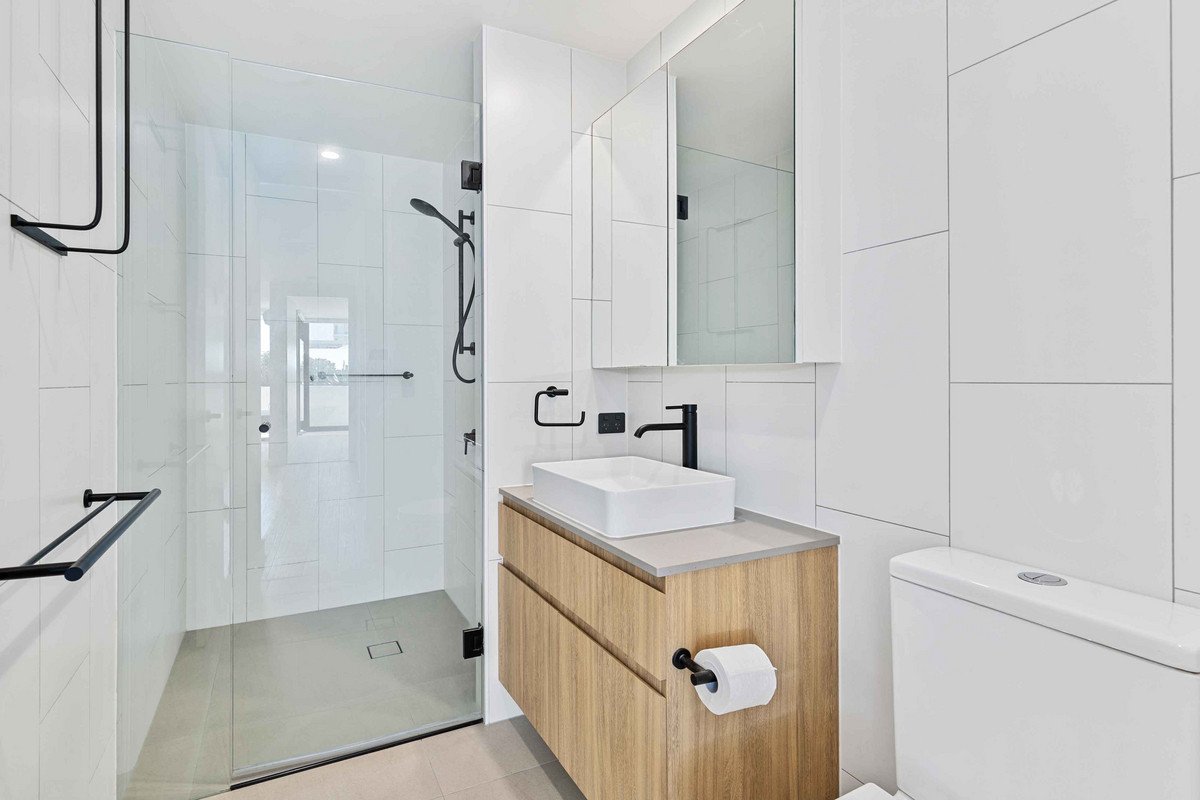 104/13-15 Haig Street Coolangatta 10