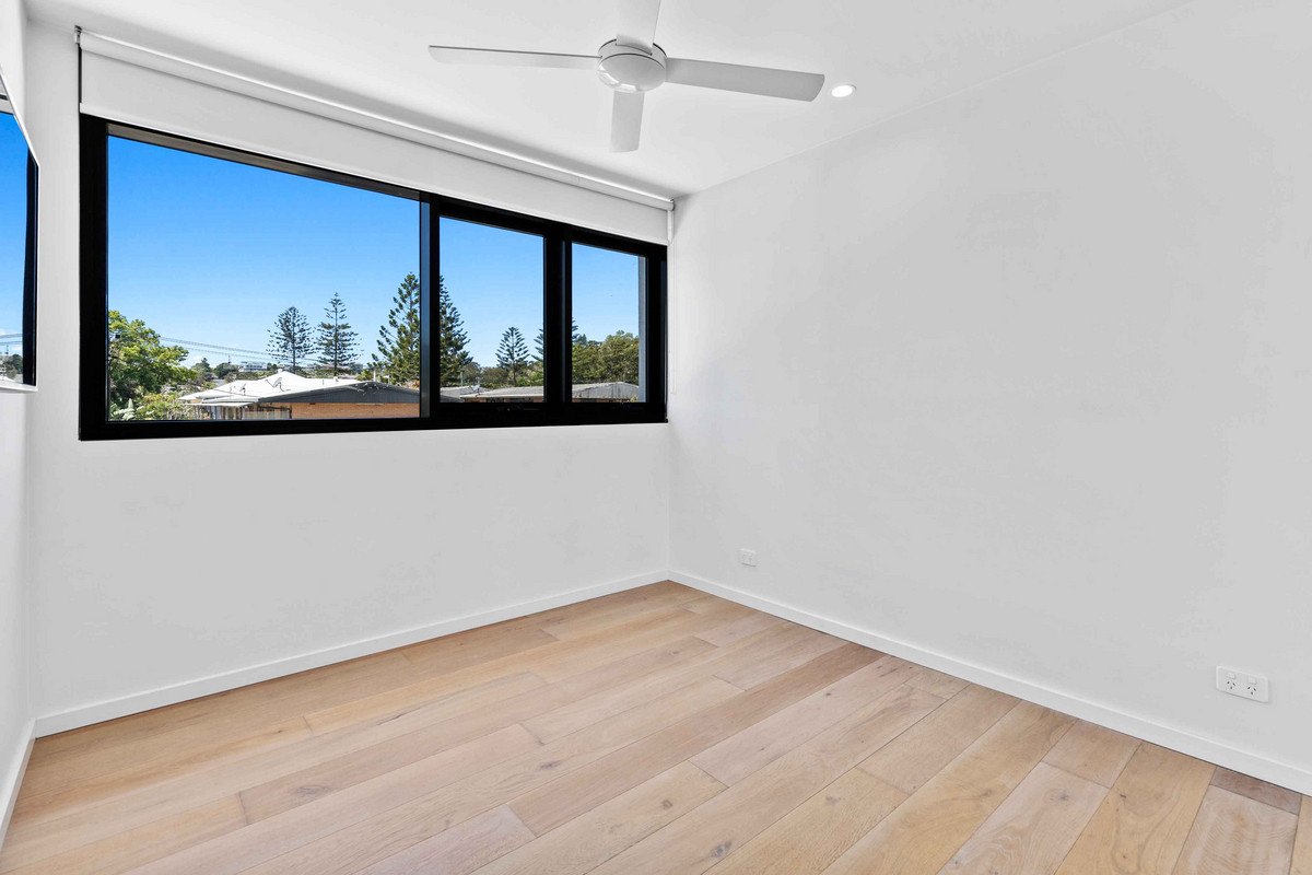 104/13-15 Haig Street Coolangatta 12