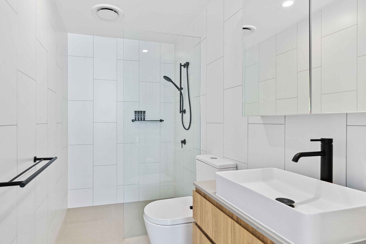 104/13-15 Haig Street Coolangatta 13